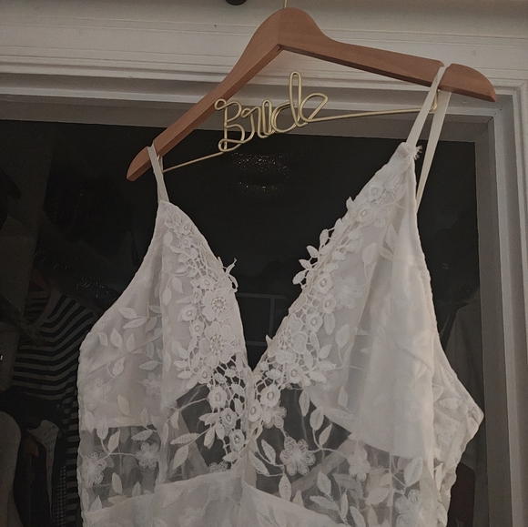 Beautiful Bridal gown. Plus size 3 X - Picture 12 of 16